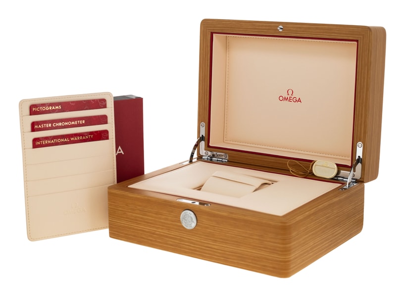 Omega Planet Ocean 215.30.44.21.04.001